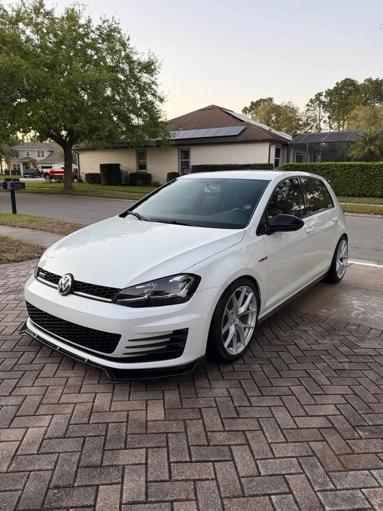 2016 Volkswagen GTI Mk7 - Image 4 of 9