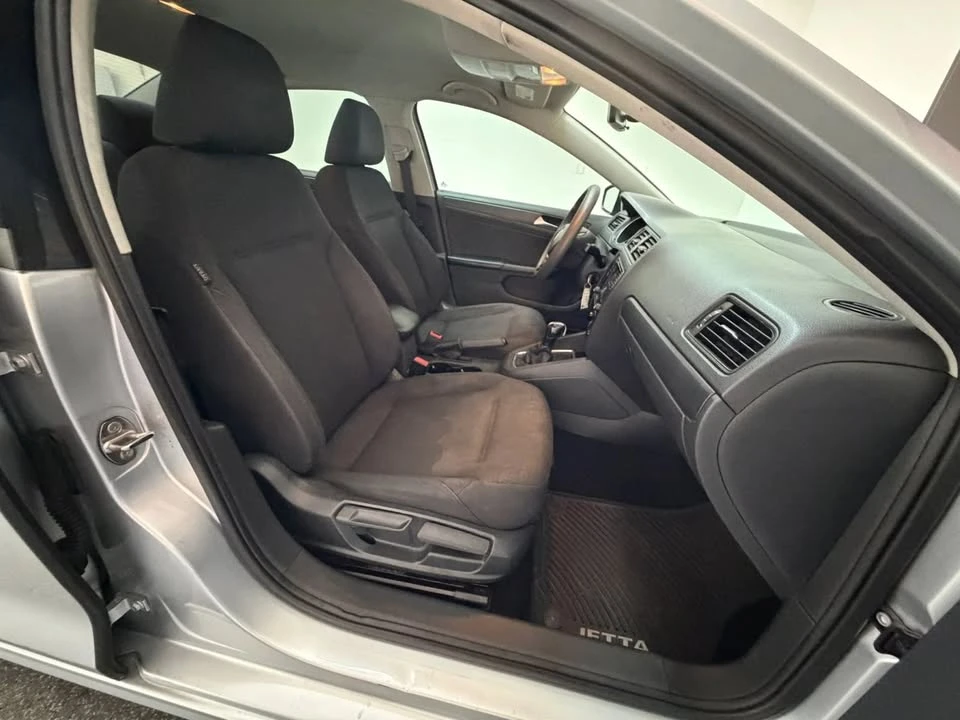 2016 Volkswagen A6 Jetta - Image 15 of 17