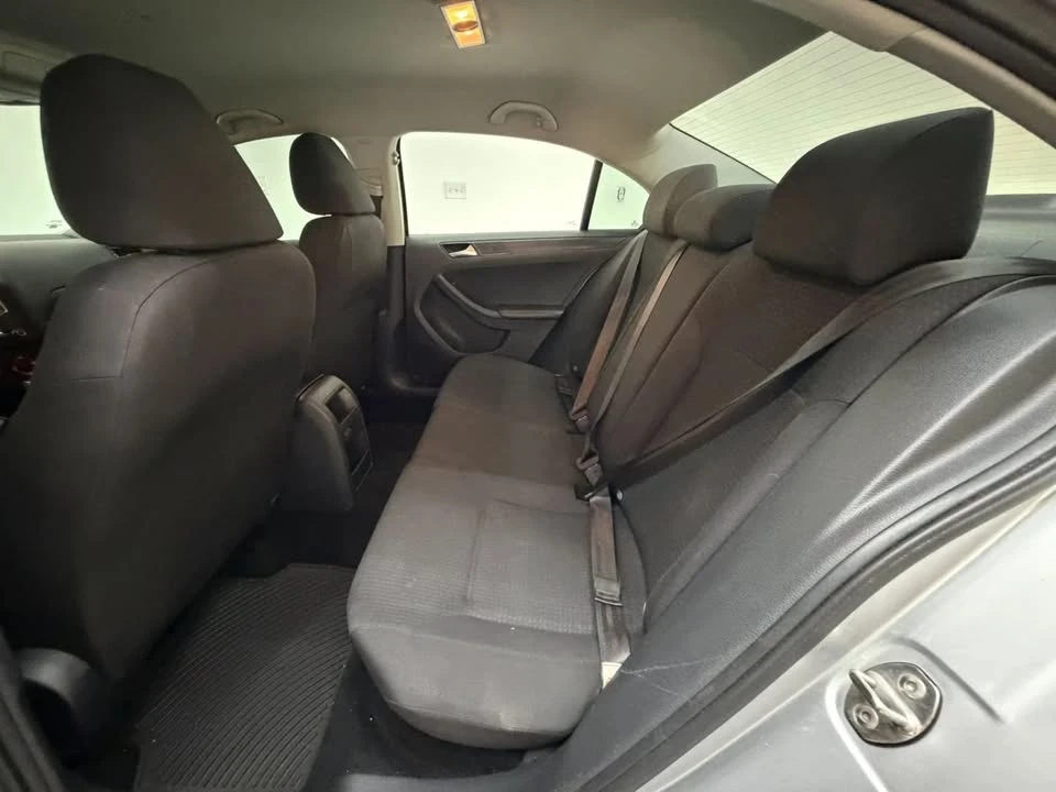 2016 Volkswagen A6 Jetta - Image 13 of 17