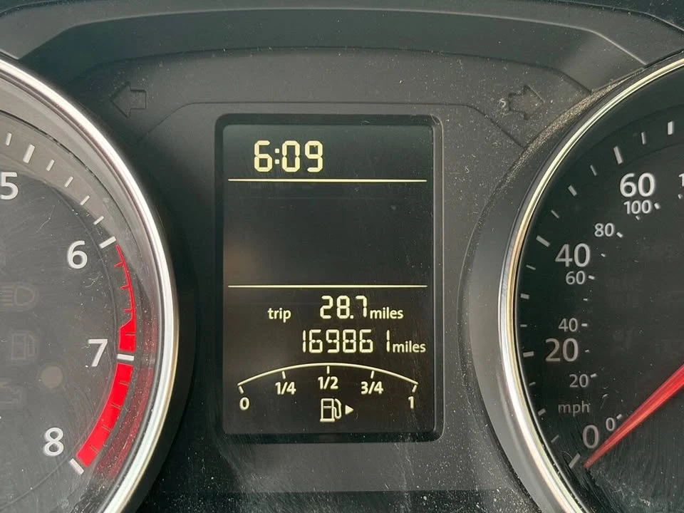 2016 Volkswagen A6 Jetta - Image 10 of 19