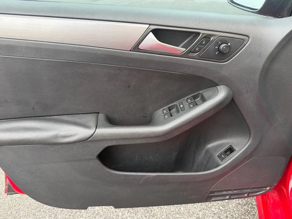 2016 Volkswagen A6 Jetta - Image 8 of 19