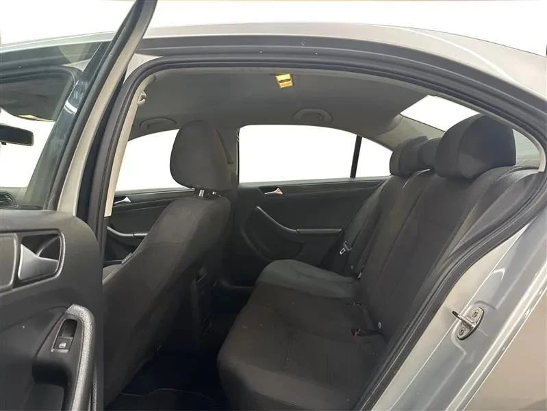 2016 Volkswagen A6 Jetta - Image 10 of 12