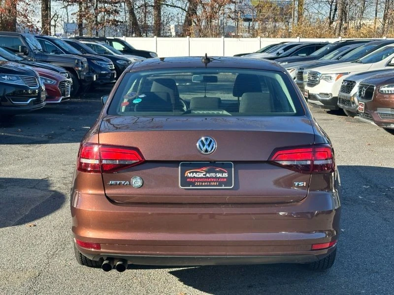 2016 Volkswagen A6 Jetta - Image 8 of 12
