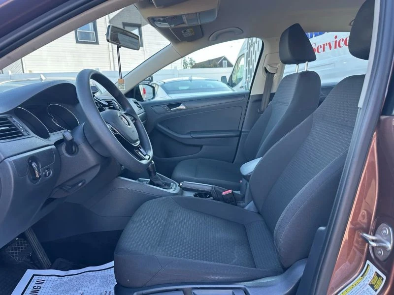 2016 Volkswagen A6 Jetta - Image 11 of 12