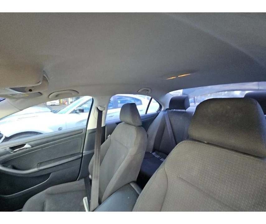 2016 Volkswagen A6 Jetta - Image 9 of 10