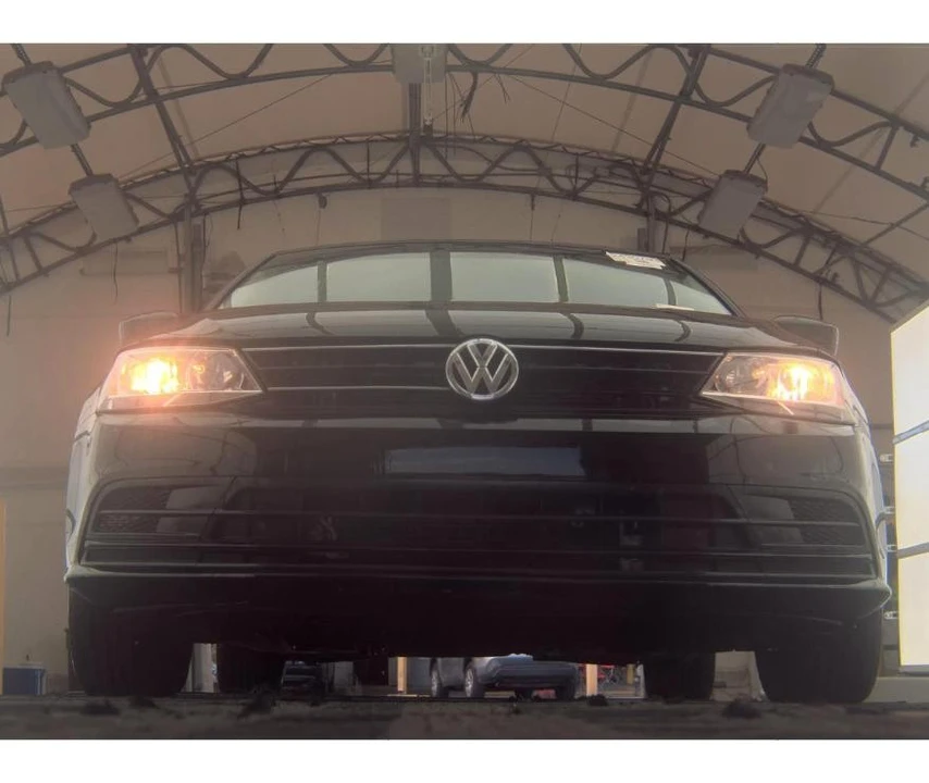 2016 Volkswagen A6 Jetta - Image 3 of 10