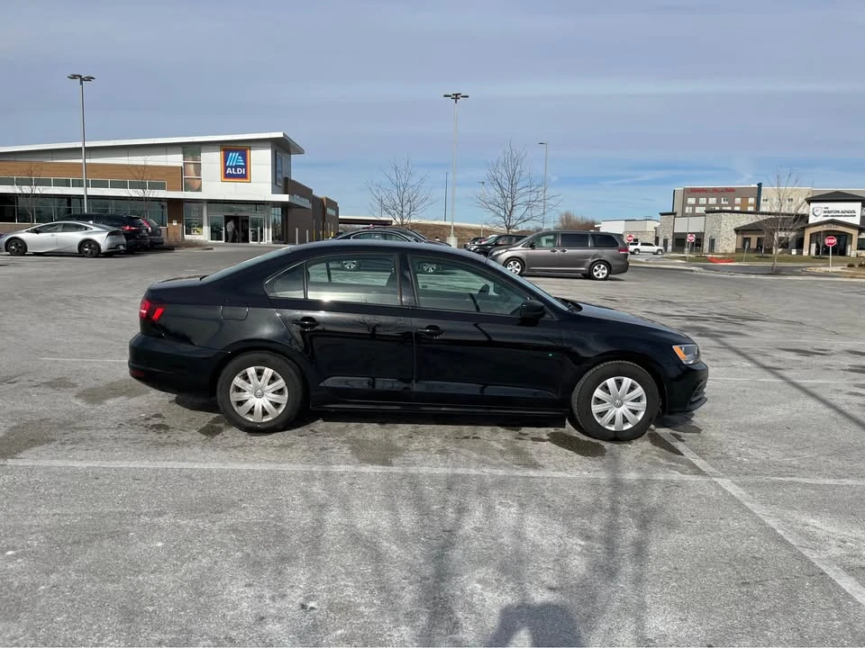 2016 Volkswagen A6 Jetta - Image 4 of 16