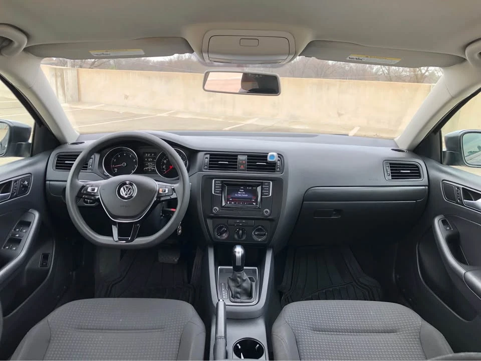 2016 Volkswagen A6 Jetta - Image 9 of 16