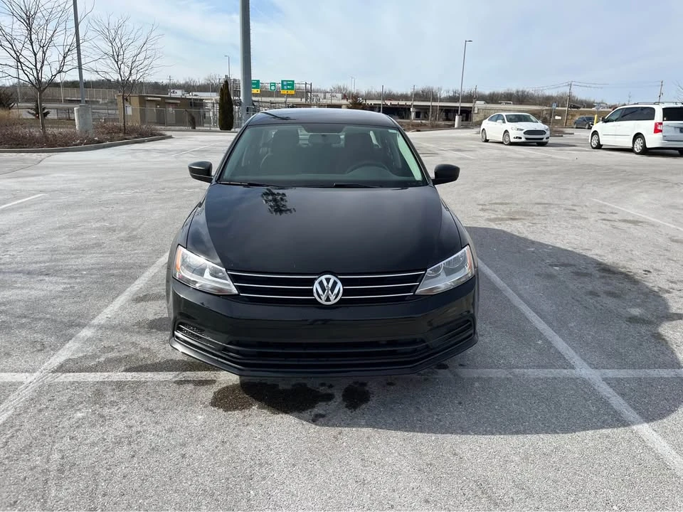 2016 Volkswagen A6 Jetta - Image 2 of 16