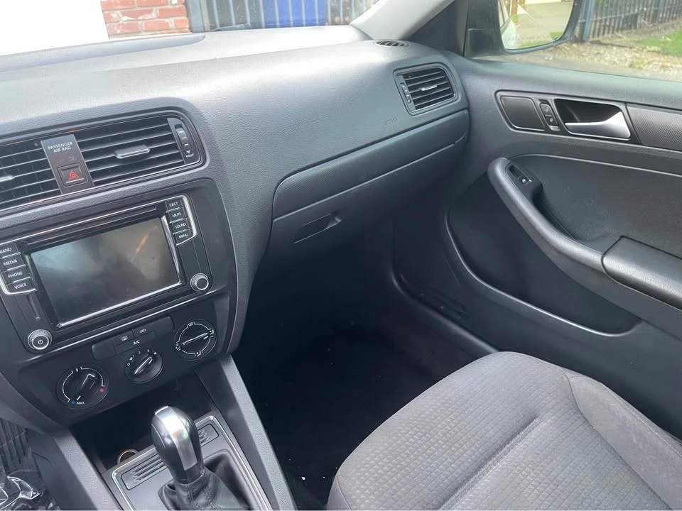 2016 Volkswagen A6 Jetta - Image 10 of 14