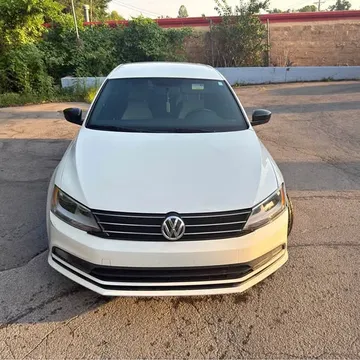 2016 Volkswagen Jetta 1.8T SE Sport Sedan 4D