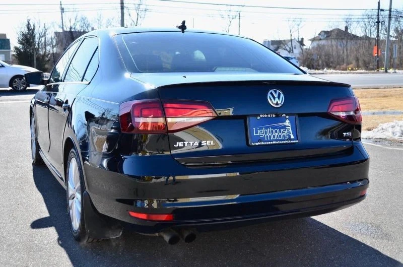 2016 Volkswagen A6 Jetta - Image 8 of 12