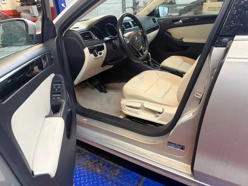 2016 Volkswagen A6 Jetta - Image 15 of 19