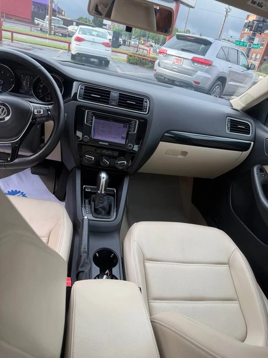 2016 Volkswagen A6 Jetta - Image 11 of 18