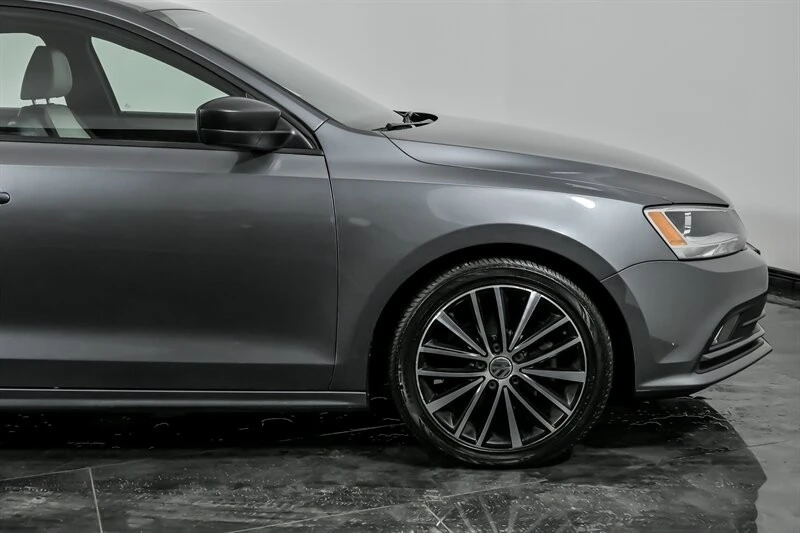 2016 Volkswagen A6 Jetta - Image 12 of 21