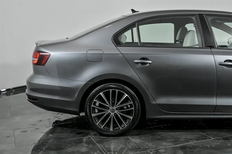 2016 Volkswagen A6 Jetta - Image 11 of 21