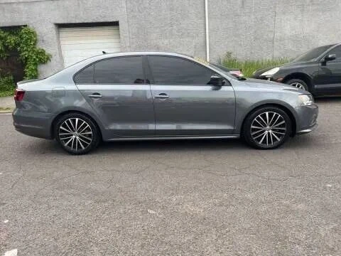 2016 Volkswagen A6 Jetta - Image 3 of 12