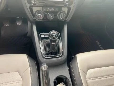 2016 Volkswagen A6 Jetta - Image 10 of 12