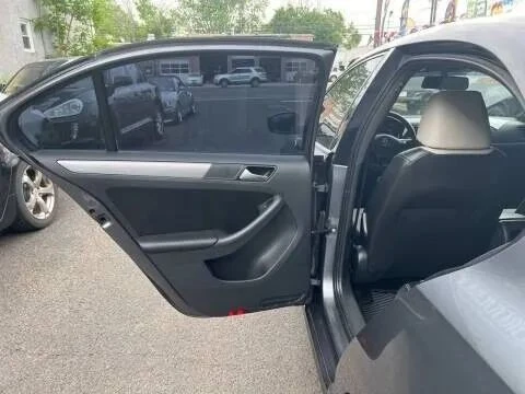 2016 Volkswagen A6 Jetta - Image 6 of 12
