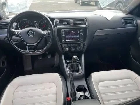 2016 Volkswagen A6 Jetta - Image 8 of 12