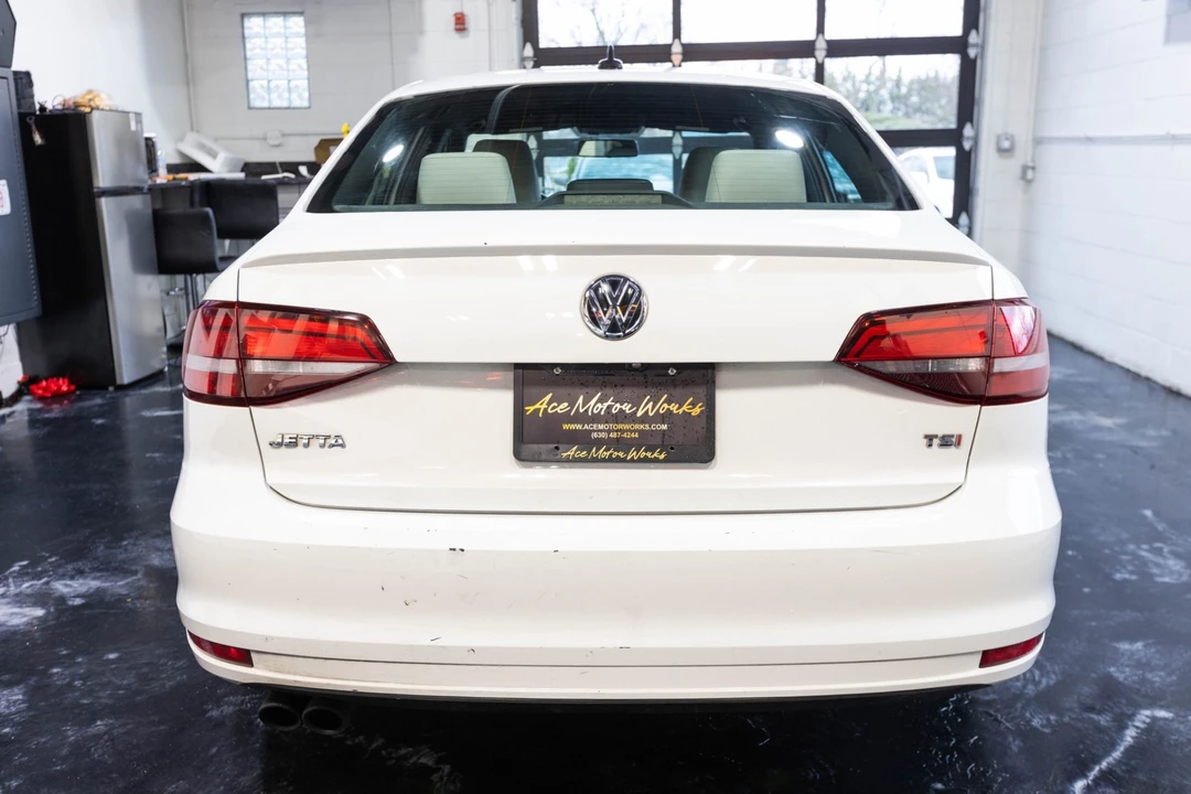 2016 Volkswagen A6 Jetta - Image 9 of 21