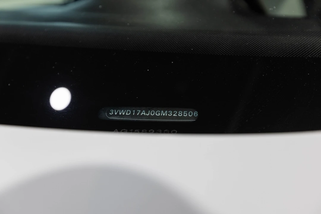 2016 Volkswagen A6 Jetta - Image 19 of 21