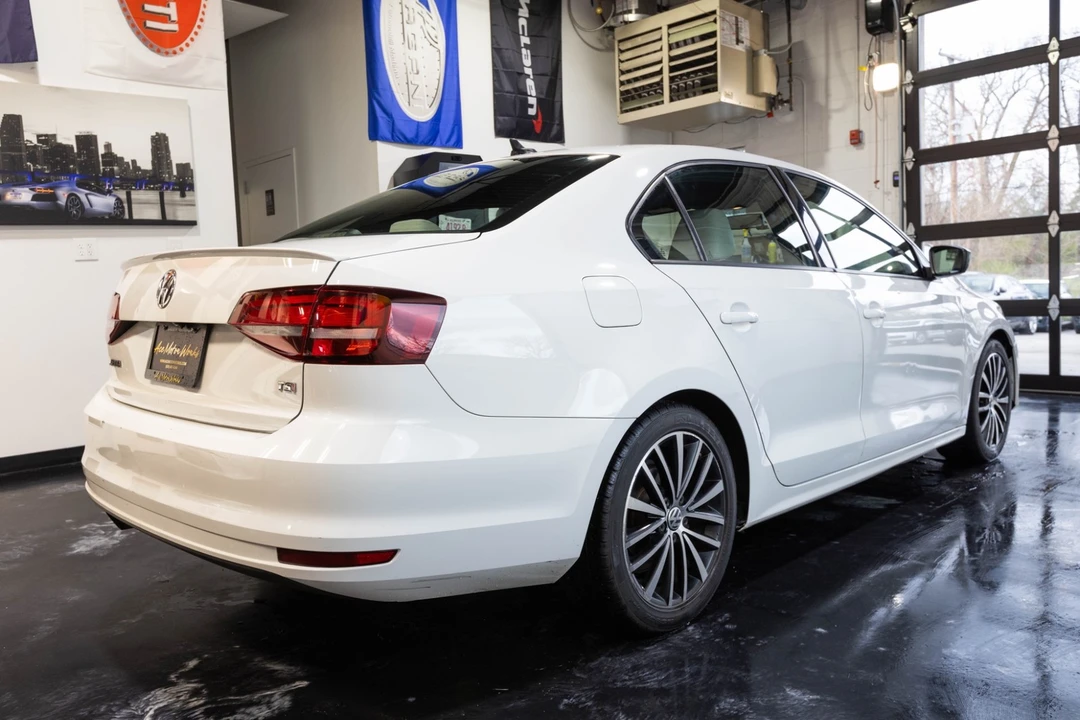 2016 Volkswagen A6 Jetta - Image 10 of 21