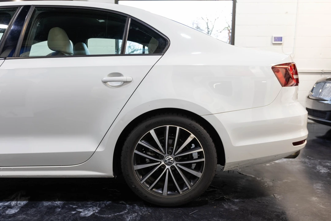 2016 Volkswagen A6 Jetta - Image 7 of 21