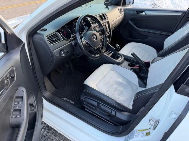 2016 Volkswagen A6 Jetta - Image 9 of 12