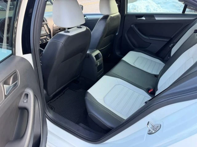 2016 Volkswagen A6 Jetta - Image 10 of 12