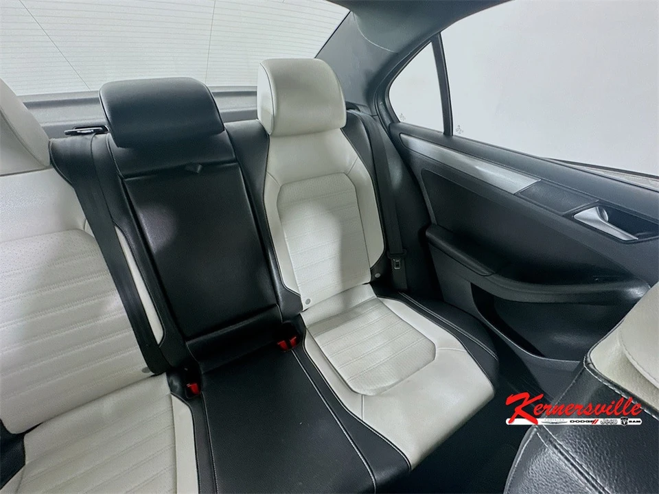 2016 Volkswagen A6 Jetta - Image 14 of 21