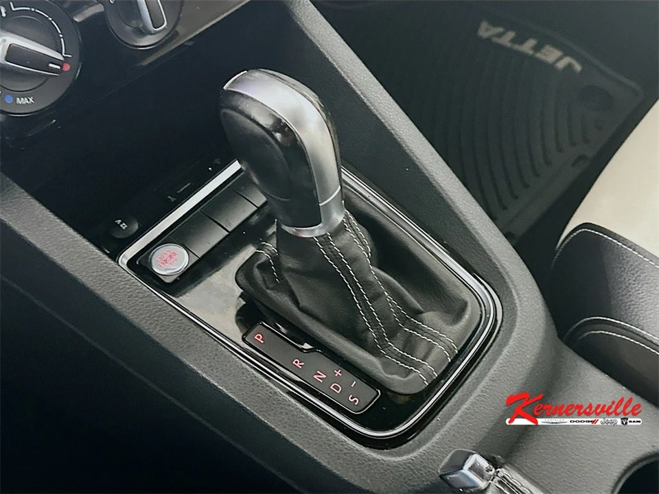 2016 Volkswagen A6 Jetta - Image 16 of 21