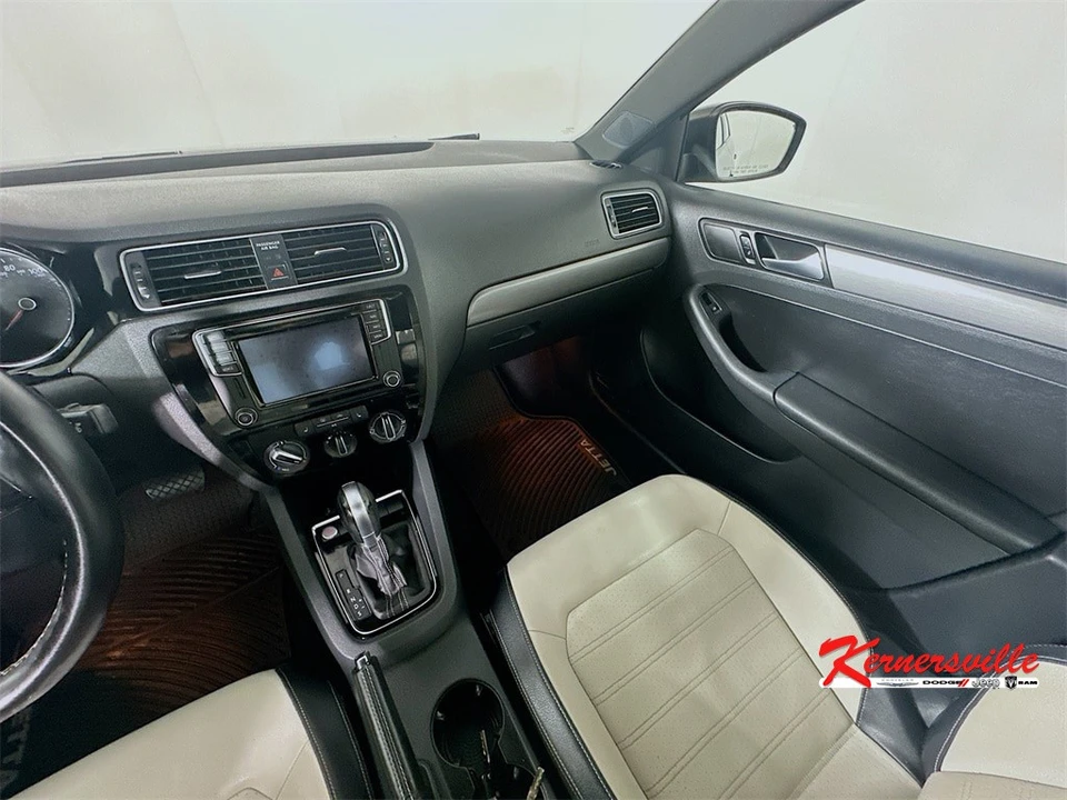 2016 Volkswagen A6 Jetta - Image 11 of 21