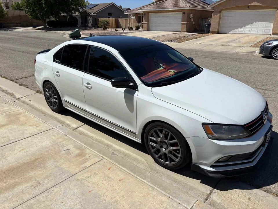 2016 Volkswagen A6 Jetta - Image 3 of 10