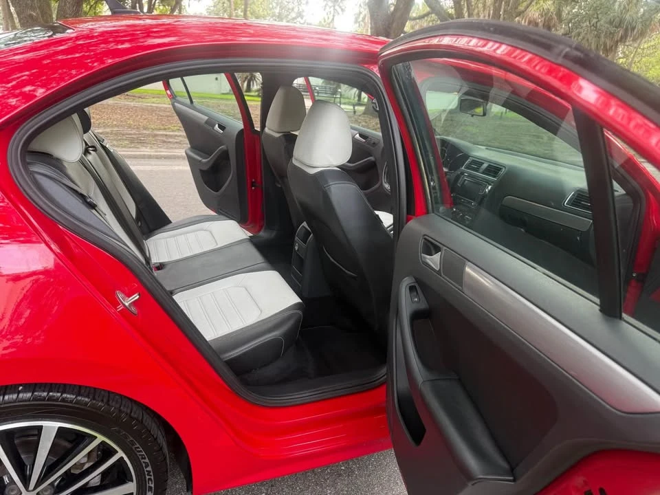 2016 Volkswagen A6 Jetta - Image 8 of 20