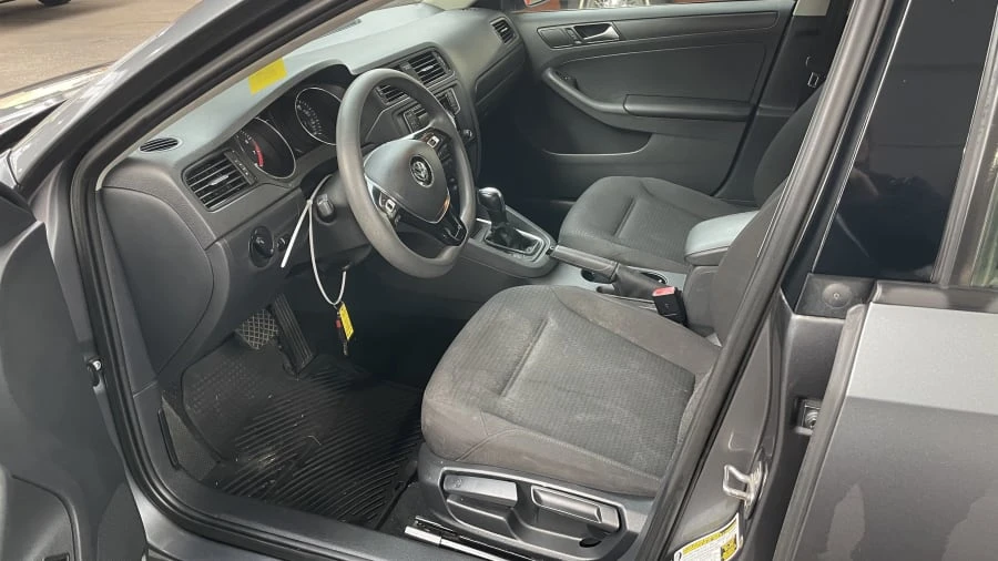 2016 Volkswagen A6 Jetta - Image 4 of 5