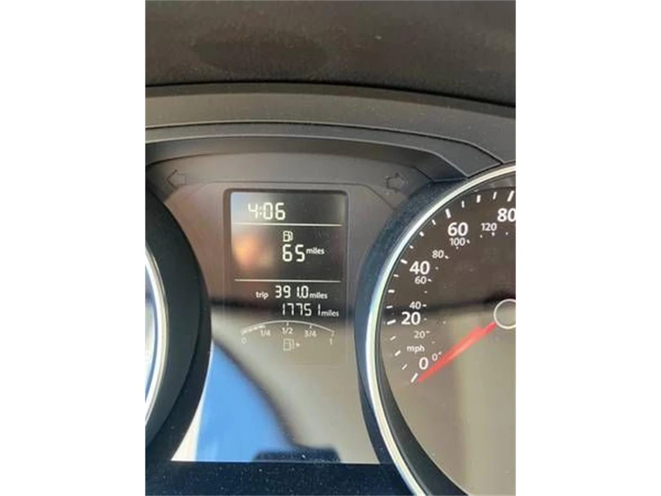 2016 Volkswagen A6 Jetta - Image 2 of 13