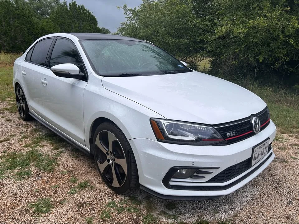 2016 Volkswagen A6 Jetta - Image 2 of 14