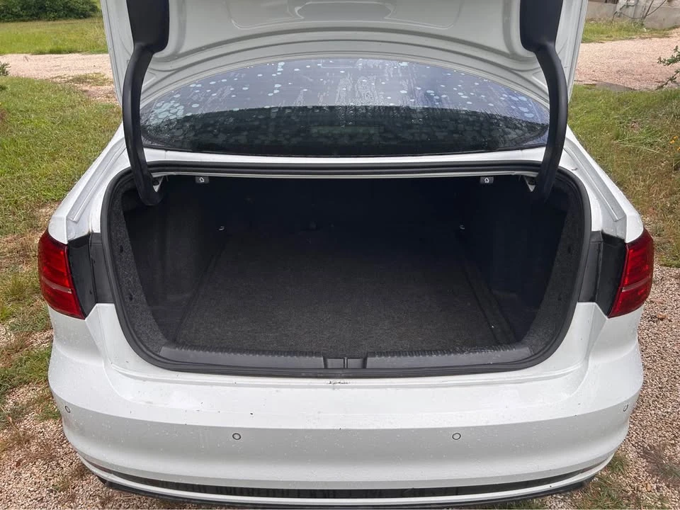 2016 Volkswagen A6 Jetta - Image 5 of 14