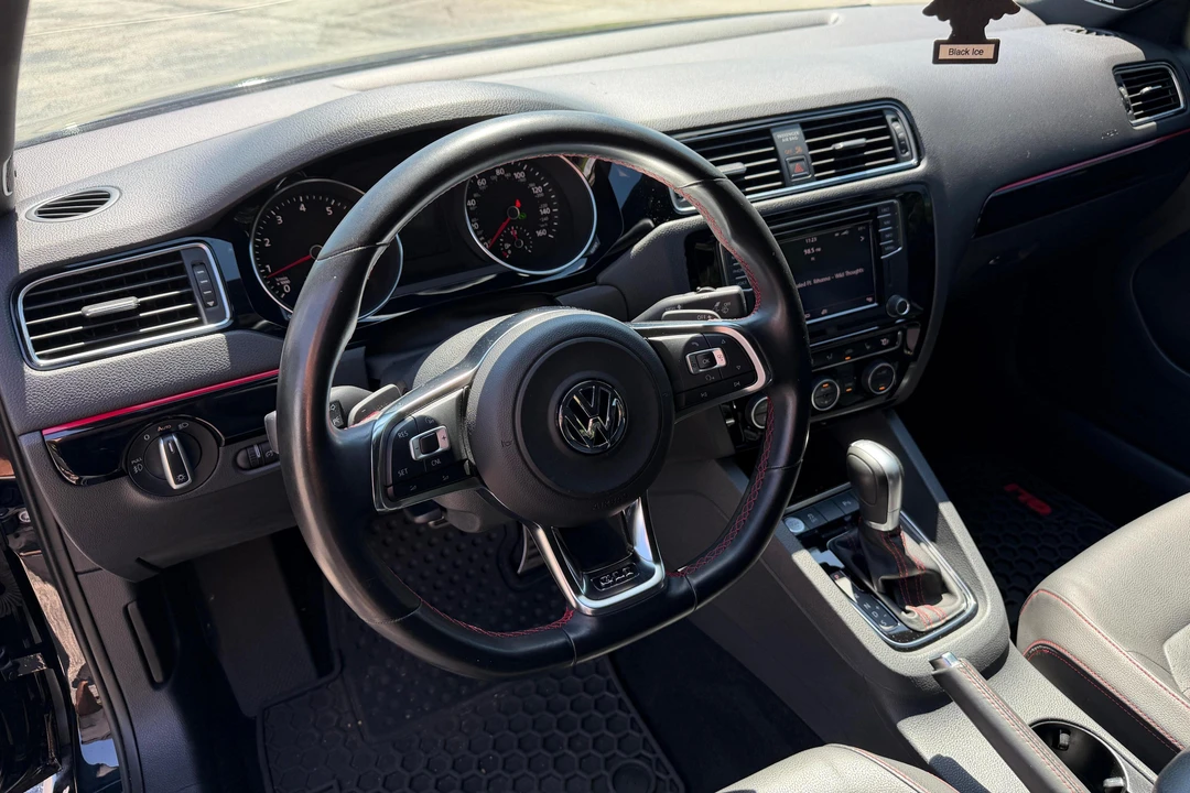2016 Volkswagen A6 Jetta - Image 27 of 31