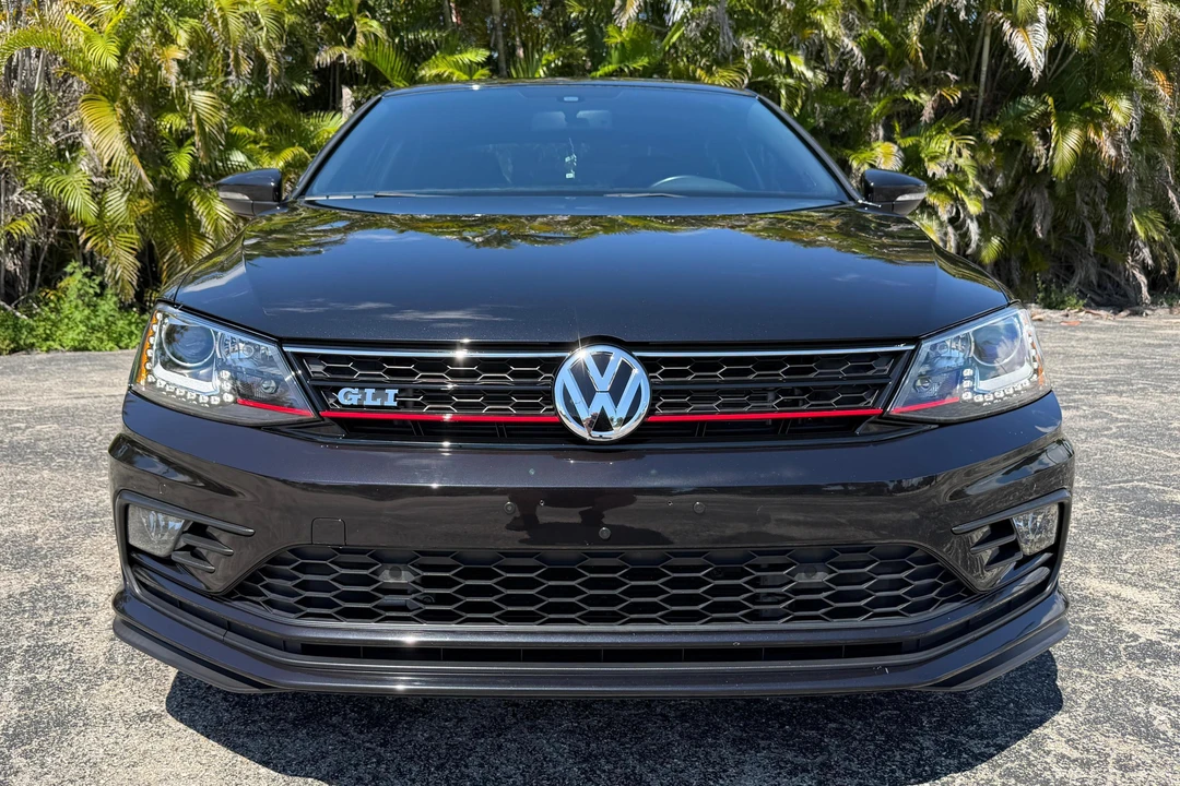 2016 Volkswagen A6 Jetta - Image 2 of 31