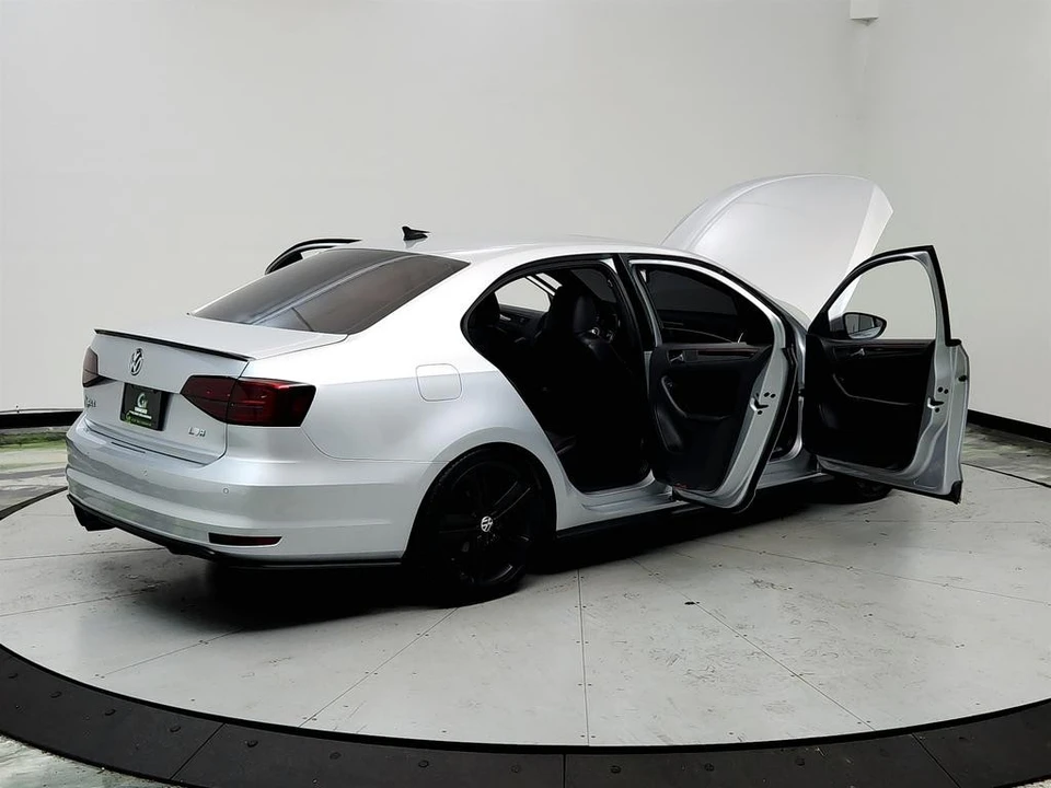 2016 Volkswagen A6 Jetta - Image 11 of 12