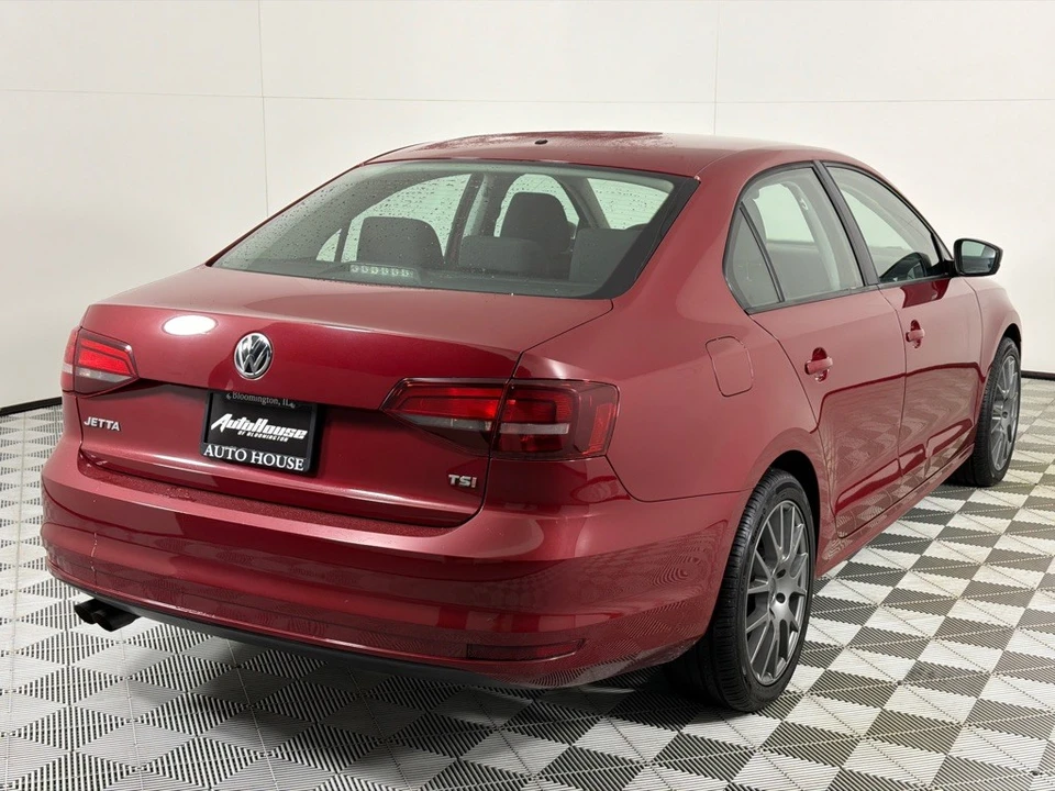 2016 Volkswagen A6 Jetta - Image 4 of 12