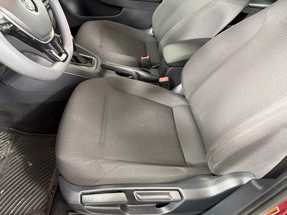 2016 Volkswagen A6 Jetta - Image 11 of 12