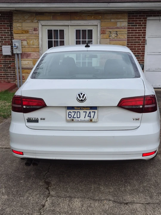 2016 Volkswagen A6 Jetta - Image 4 of 12
