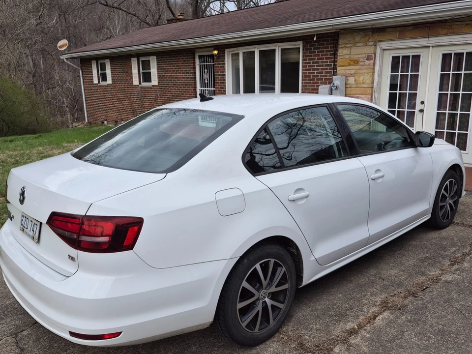 2016 Volkswagen A6 Jetta - Image 5 of 12