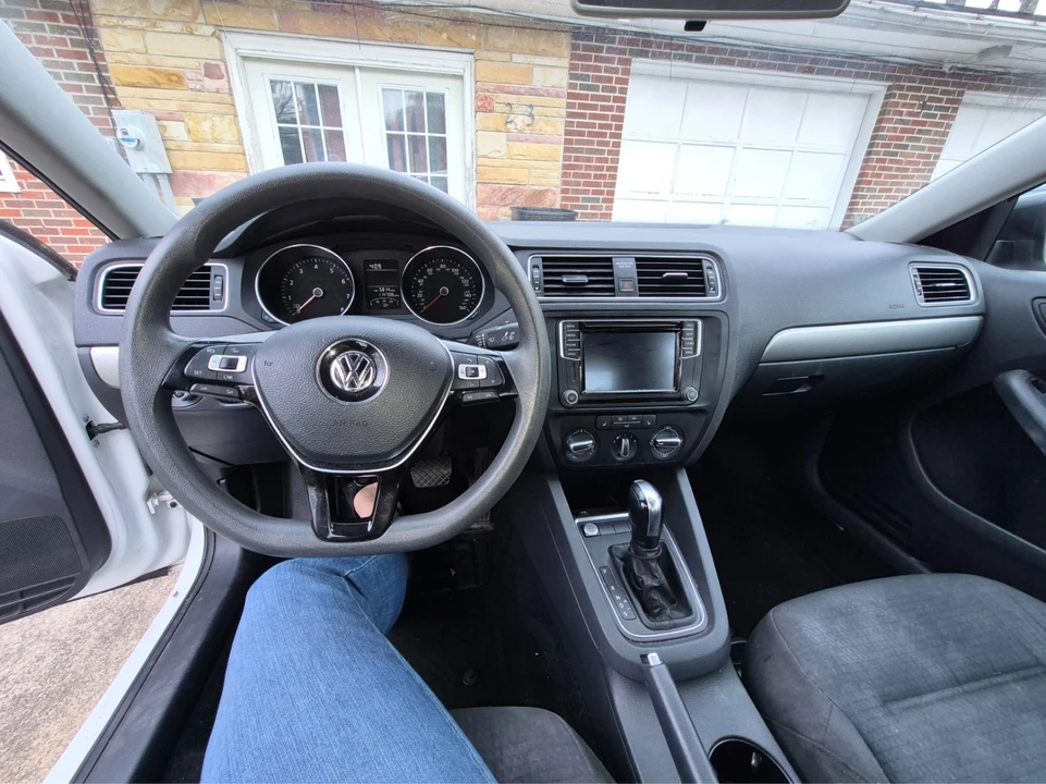 2016 Volkswagen A6 Jetta - Image 8 of 12