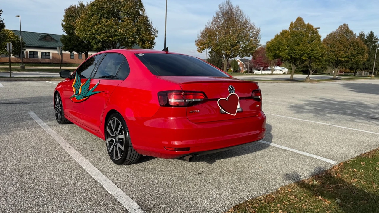 2016 Volkswagen A6 Jetta - Image 8 of 21