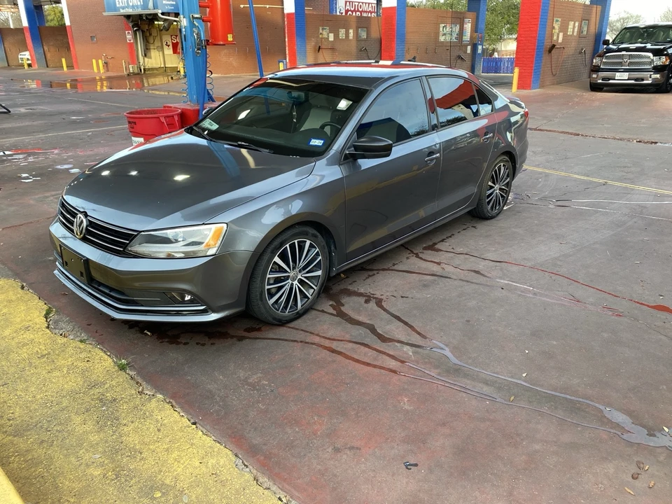2016 Volkswagen A6 Jetta - Image 4 of 17