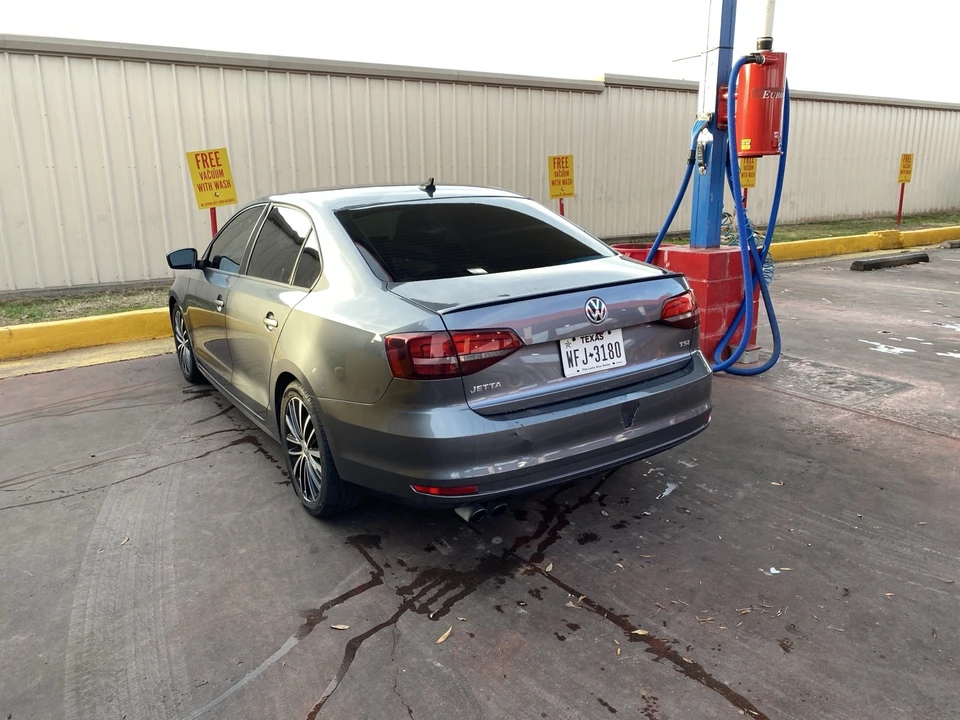 2016 Volkswagen A6 Jetta - Image 7 of 17